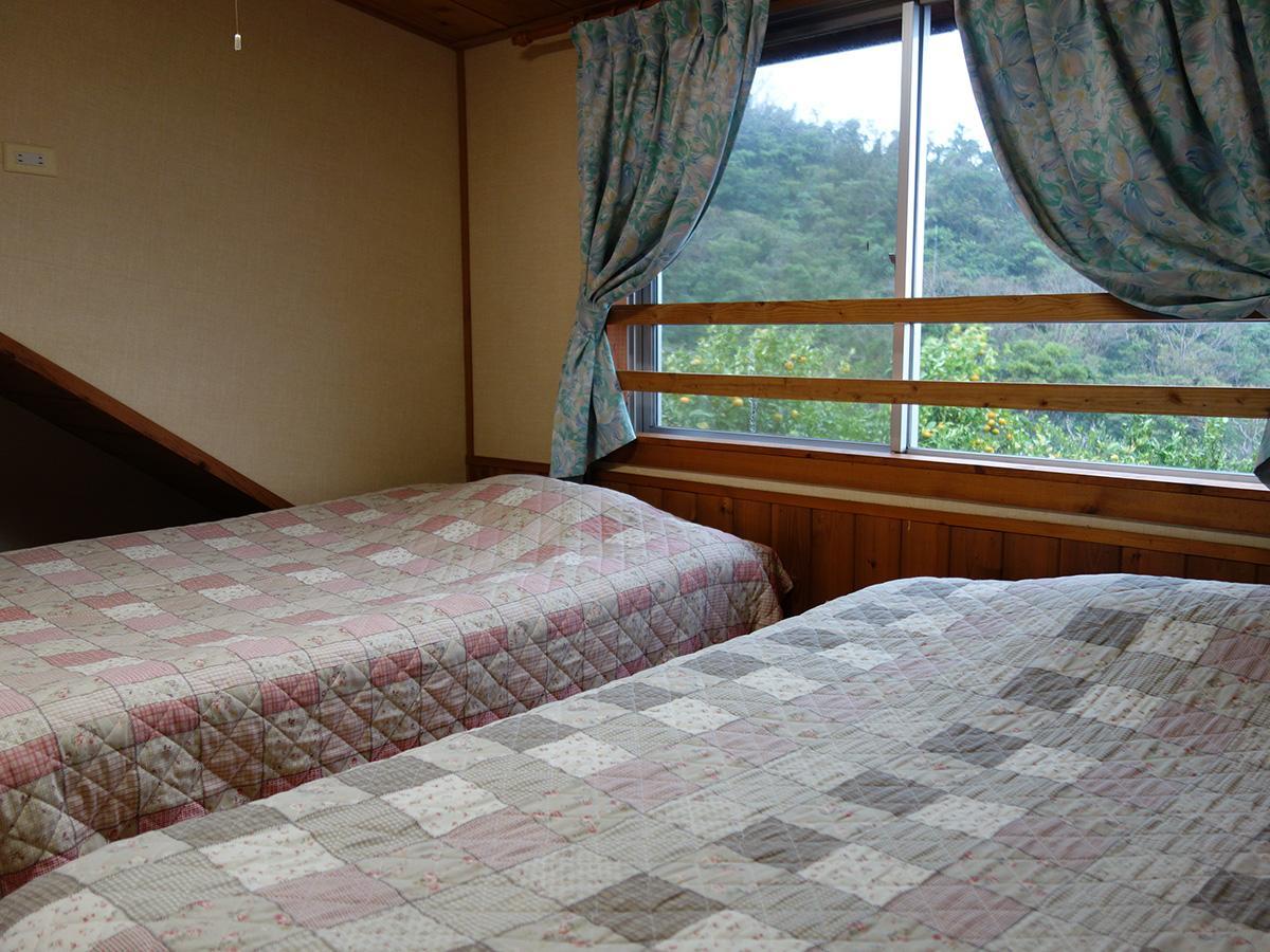 Log Pension Izumigamori Motobu Exterior photo